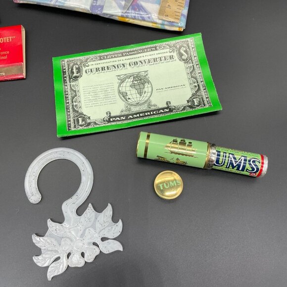 Vintage Travel Bag Cosmetics Case Bangkok Thailand Elephant Sewing Kit 1970s - Picture 9 of 10